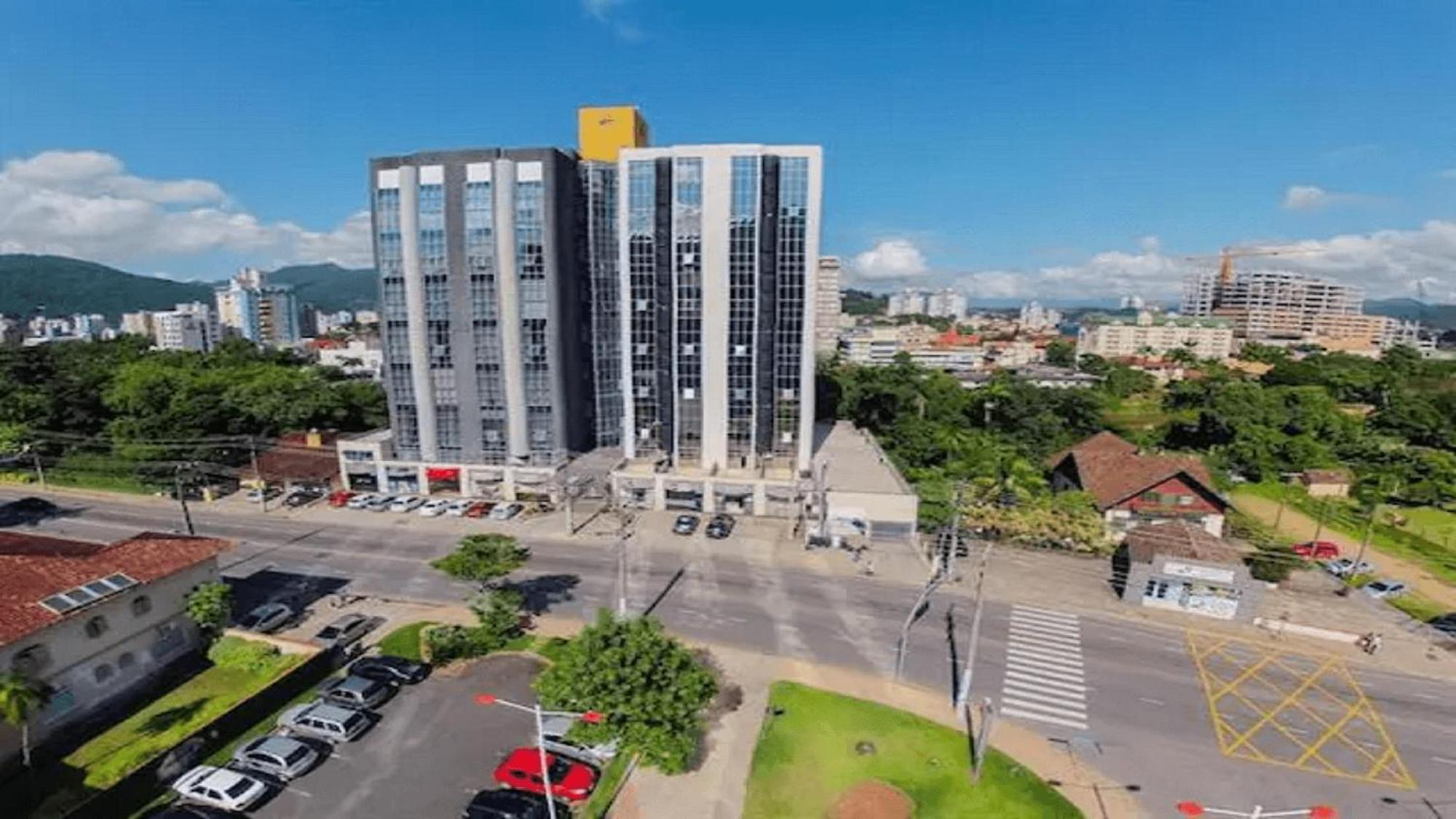 Вилла Saint Sebastian Flat 603- Com Hidro! Ate 3 Pessoas, Duplex, No Centro Жарагуа-ду-Сул Экстерьер фото